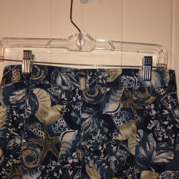 Willowbend Vintage Size 16 Seashell 🐚 Distressed Blue and Cream Skirt - Picture 7 of 8